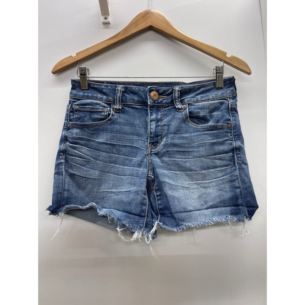 American Eagle Outfitters Midi Denim Shorts Medium Wash Frayed Hem Size 6